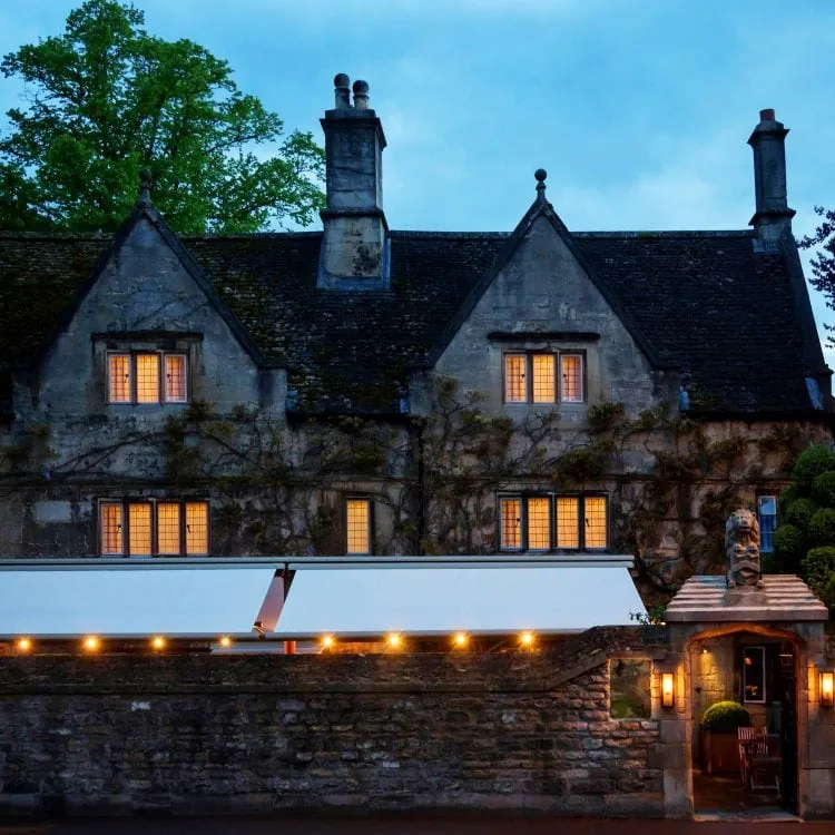 001 – 2014 – Old Parsonage Hotel – Oxford – Exterior Facade – Night Lights – Web Hero