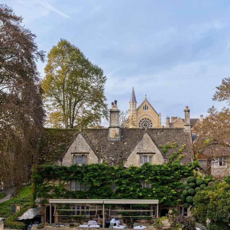 A7R00970 - 2023 - Old Parsonage Hotel - Oxford - High Res - Autumn Facade 17th Century Building (Press Web)